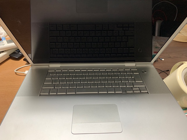 MacBookPro Early 2008 17inch(A1261)がデストロイド